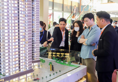 Tiền vào nhà đất rục rịch tăng